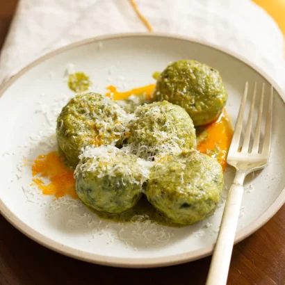 Thumbnail for Spinach & Ricotta Gnudi Recipe