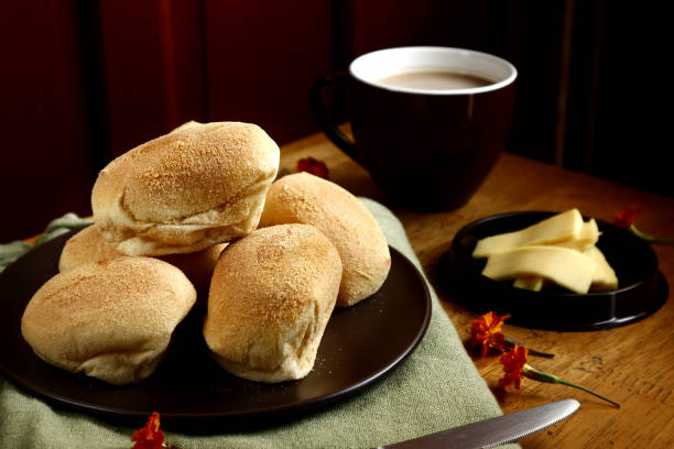 Pandesal (Filipino Rolls)